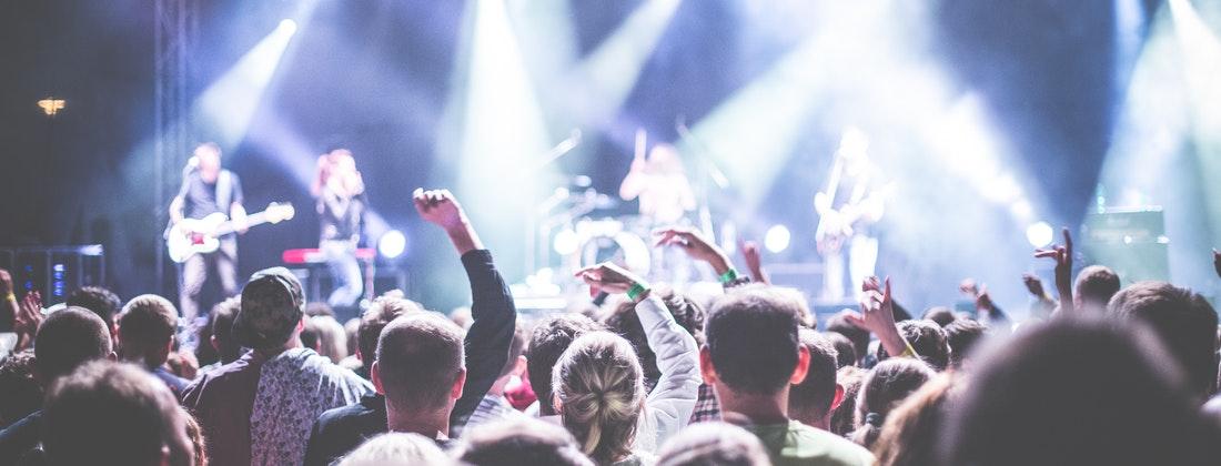 8 Ways to Get Discounted Tickets For Shows, Concerts, And Movies